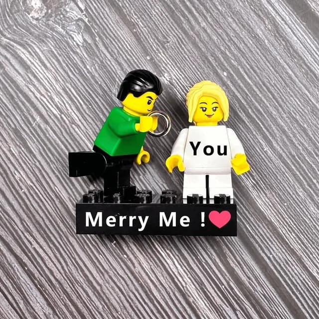 Brick figure proposal on a “Merry Me!” brick